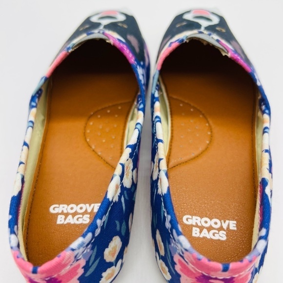 GROVE BAGS WOMENS FLAT SLIP ON SHOES WITH DOG/FLORAL DESIGN SIZE 7 NWOT - Picture 9 of 9